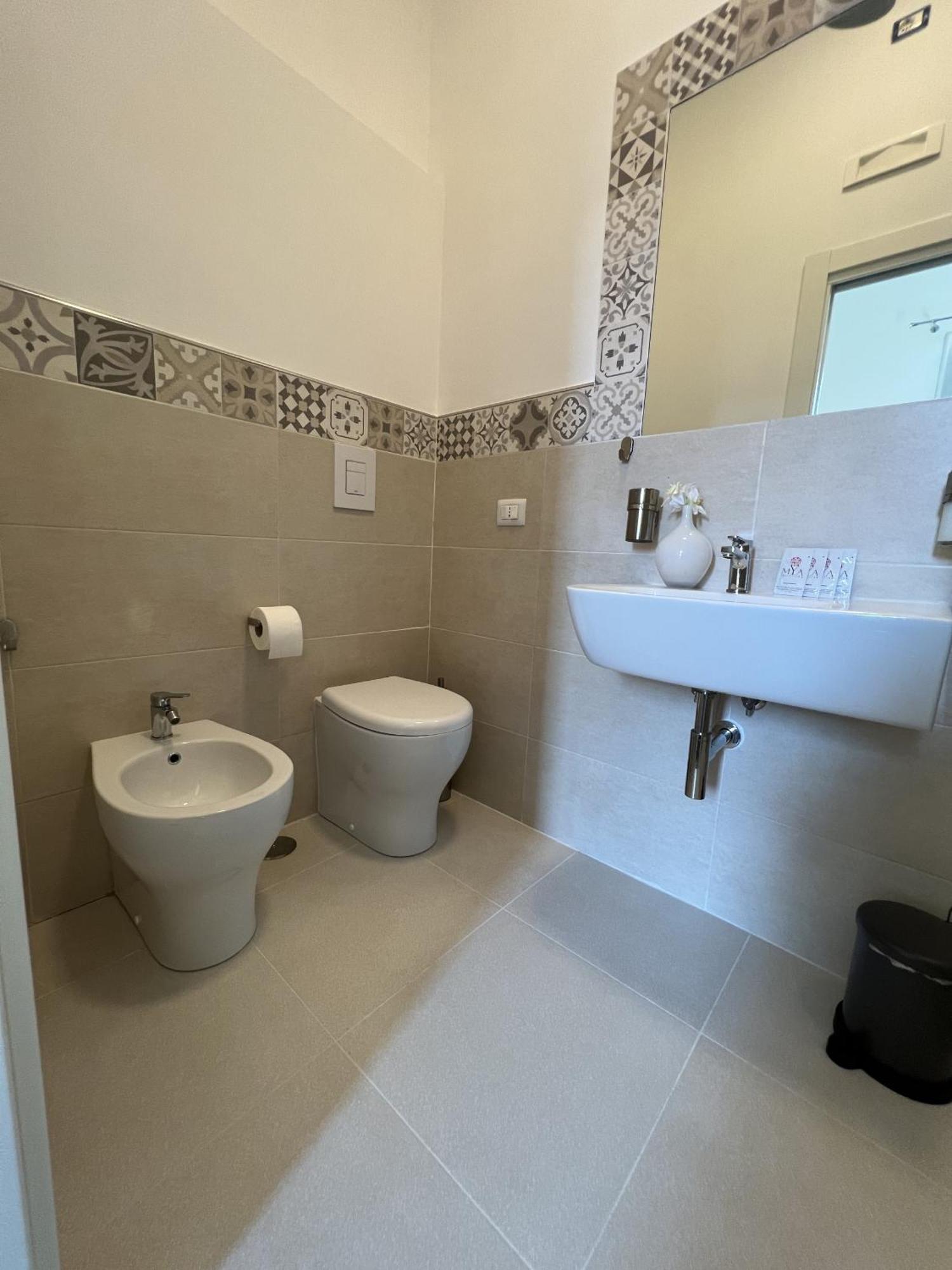 Bonadies64 B&B Σαλέρνο Δωμάτιο φωτογραφία
