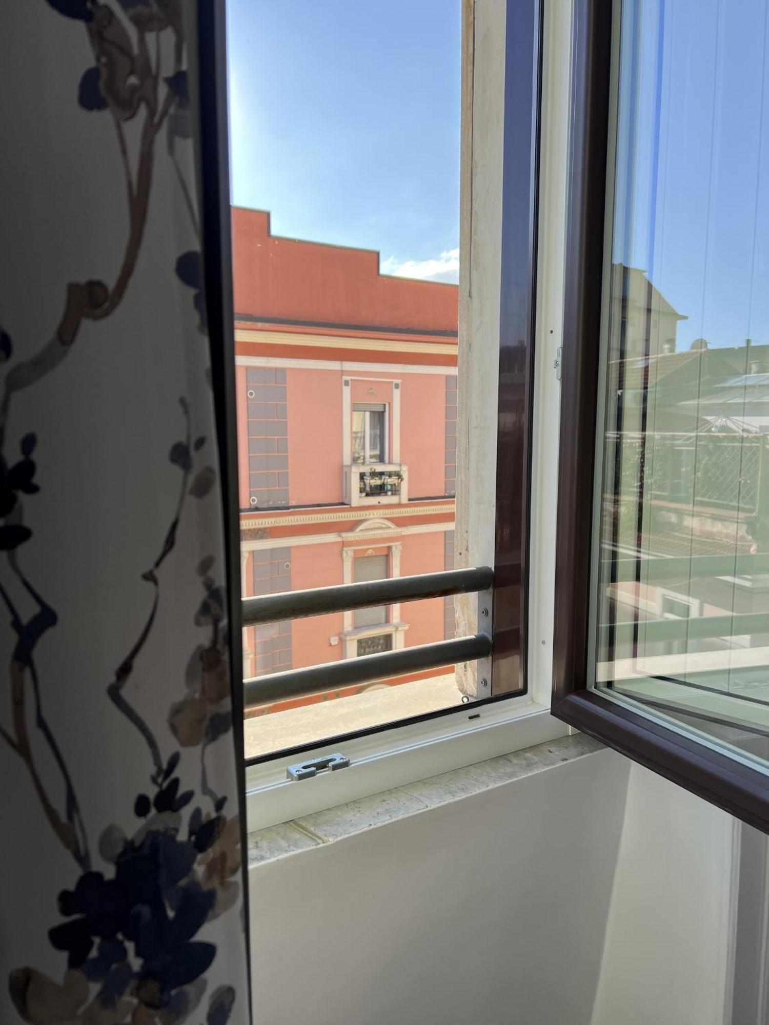 Bonadies64 B&B Σαλέρνο Δωμάτιο φωτογραφία