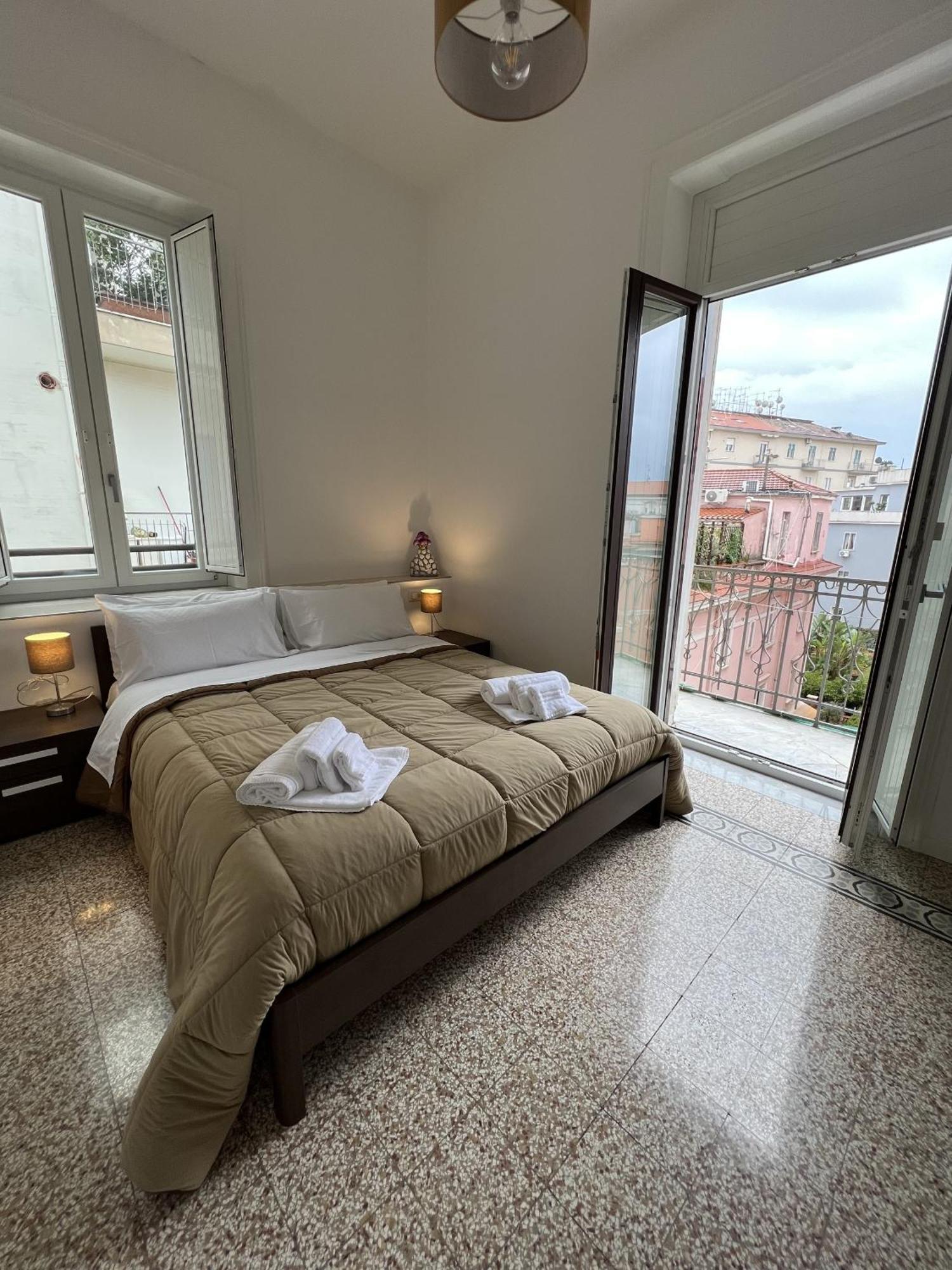 Bonadies64 B&B Σαλέρνο Δωμάτιο φωτογραφία